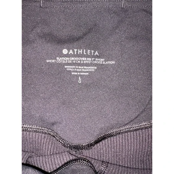 Women’s Athleta Elation 7” Ribbed short Size Large - Picture 2 of 3